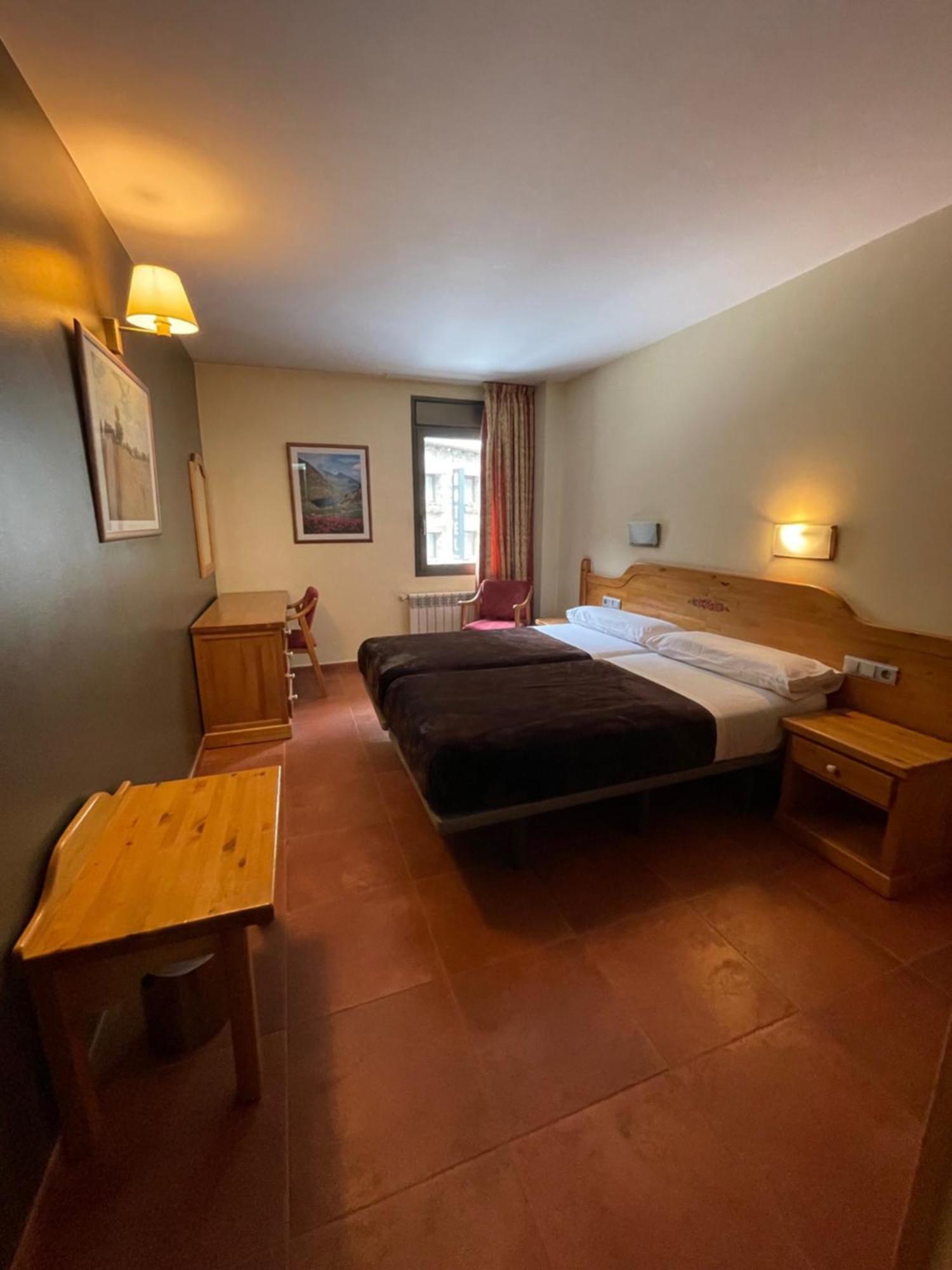 Apartaments Sant Moritz Аринсал Екстериор снимка