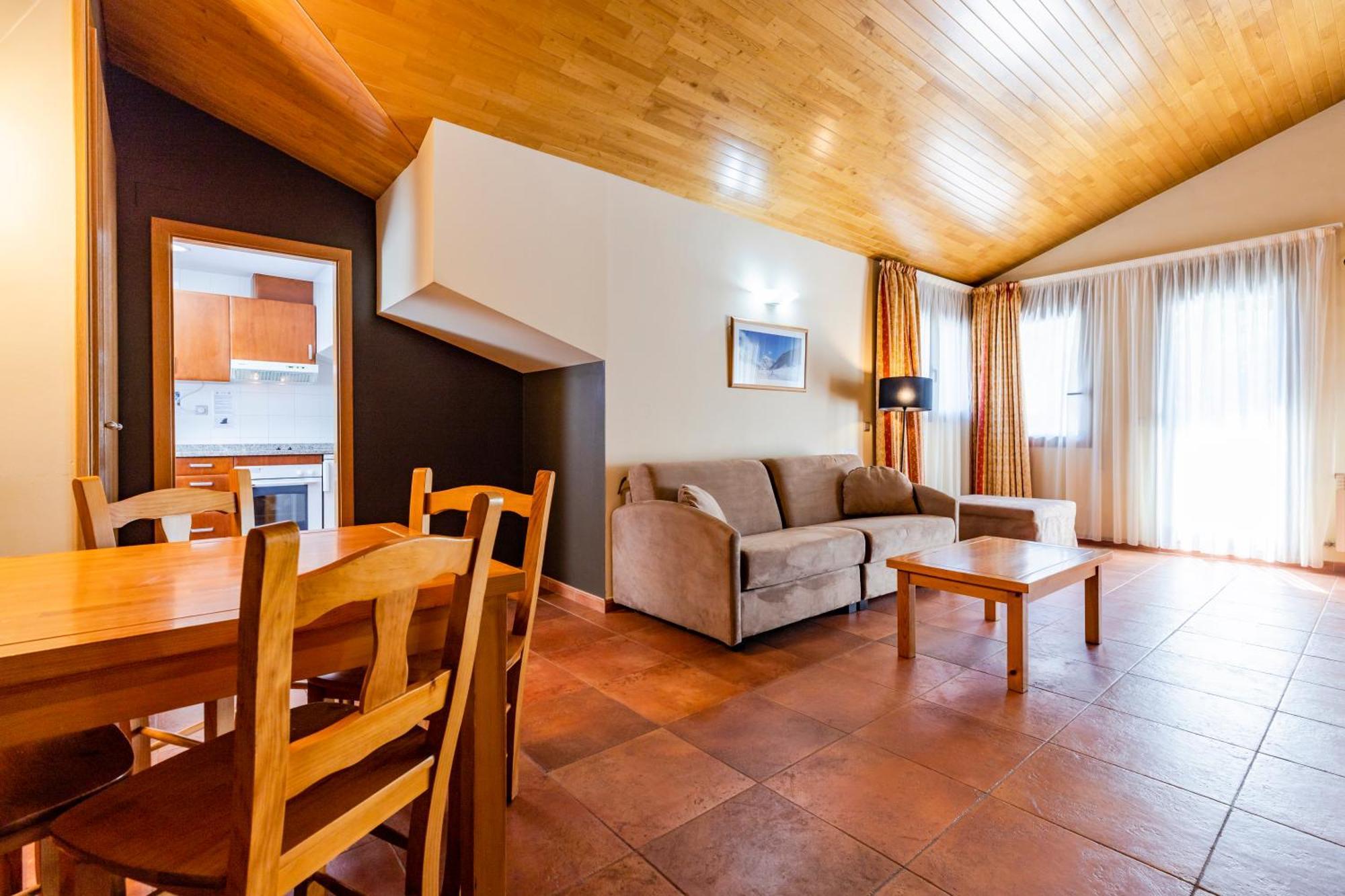 Apartaments Sant Moritz Аринсал Екстериор снимка
