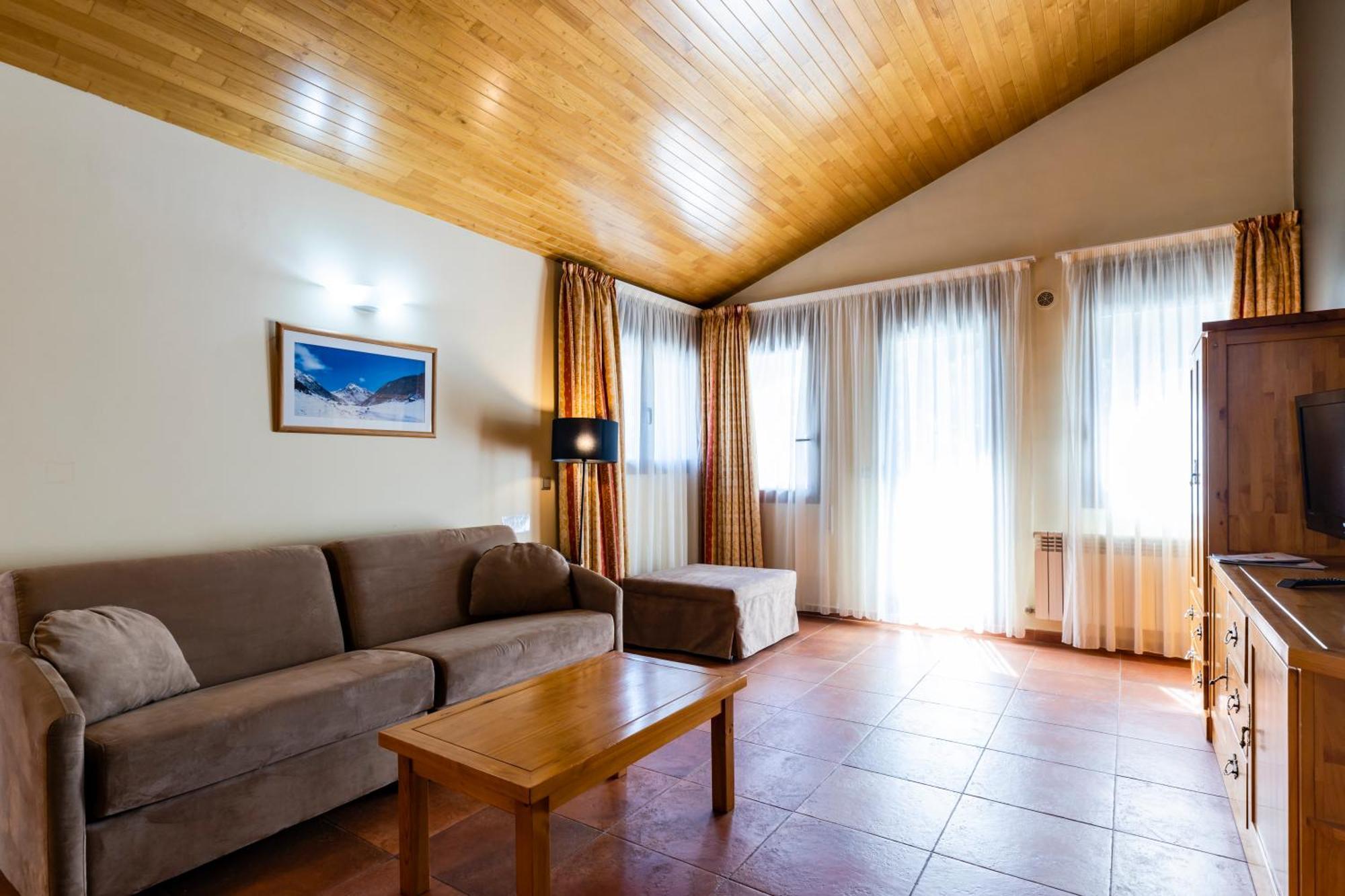 Apartaments Sant Moritz Аринсал Екстериор снимка