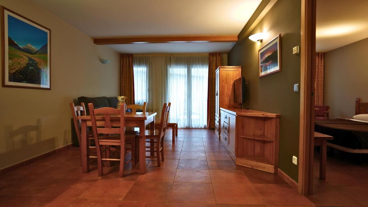Apartaments Sant Moritz Аринсал Екстериор снимка