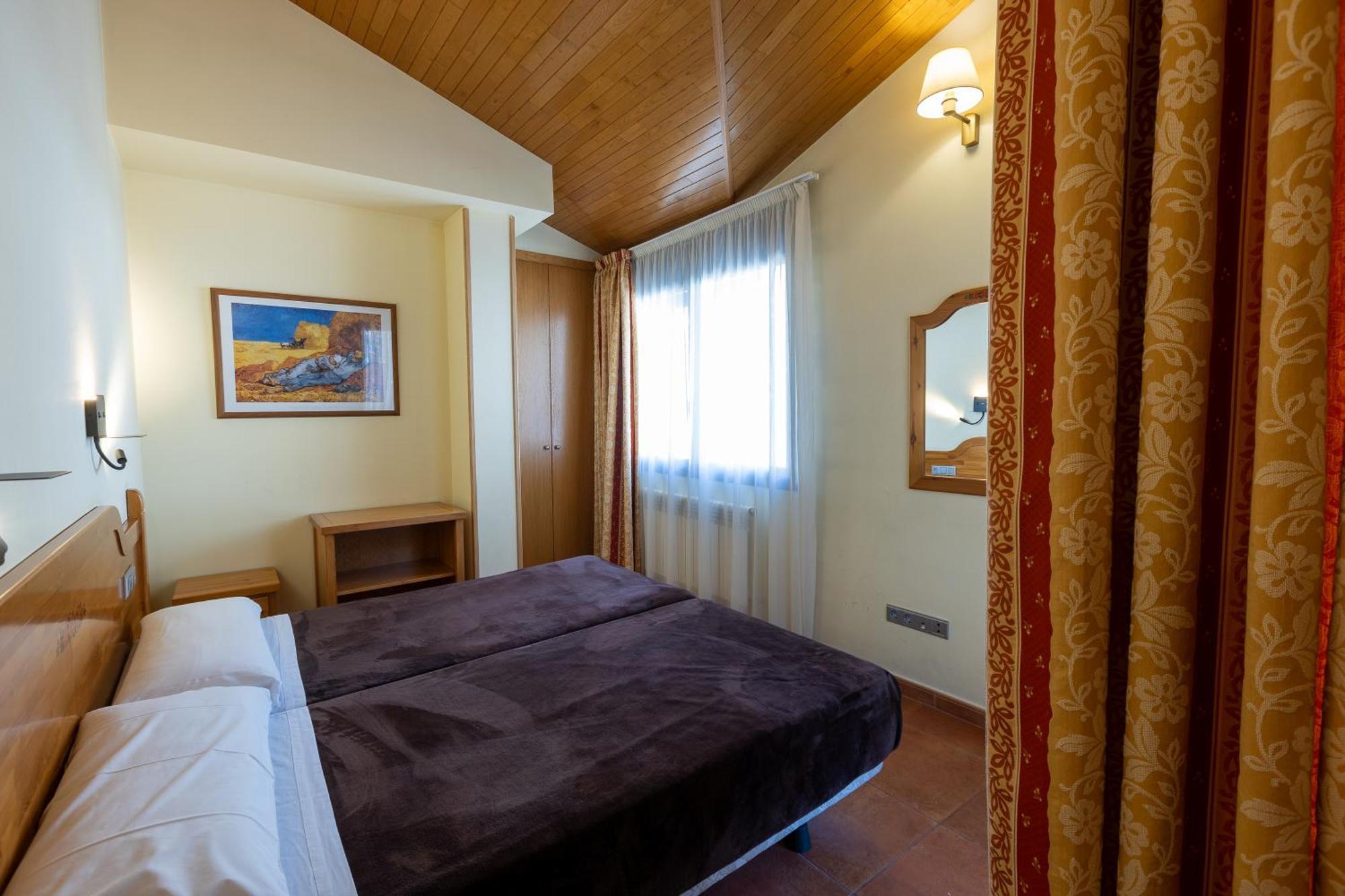 Apartaments Sant Moritz Аринсал Екстериор снимка