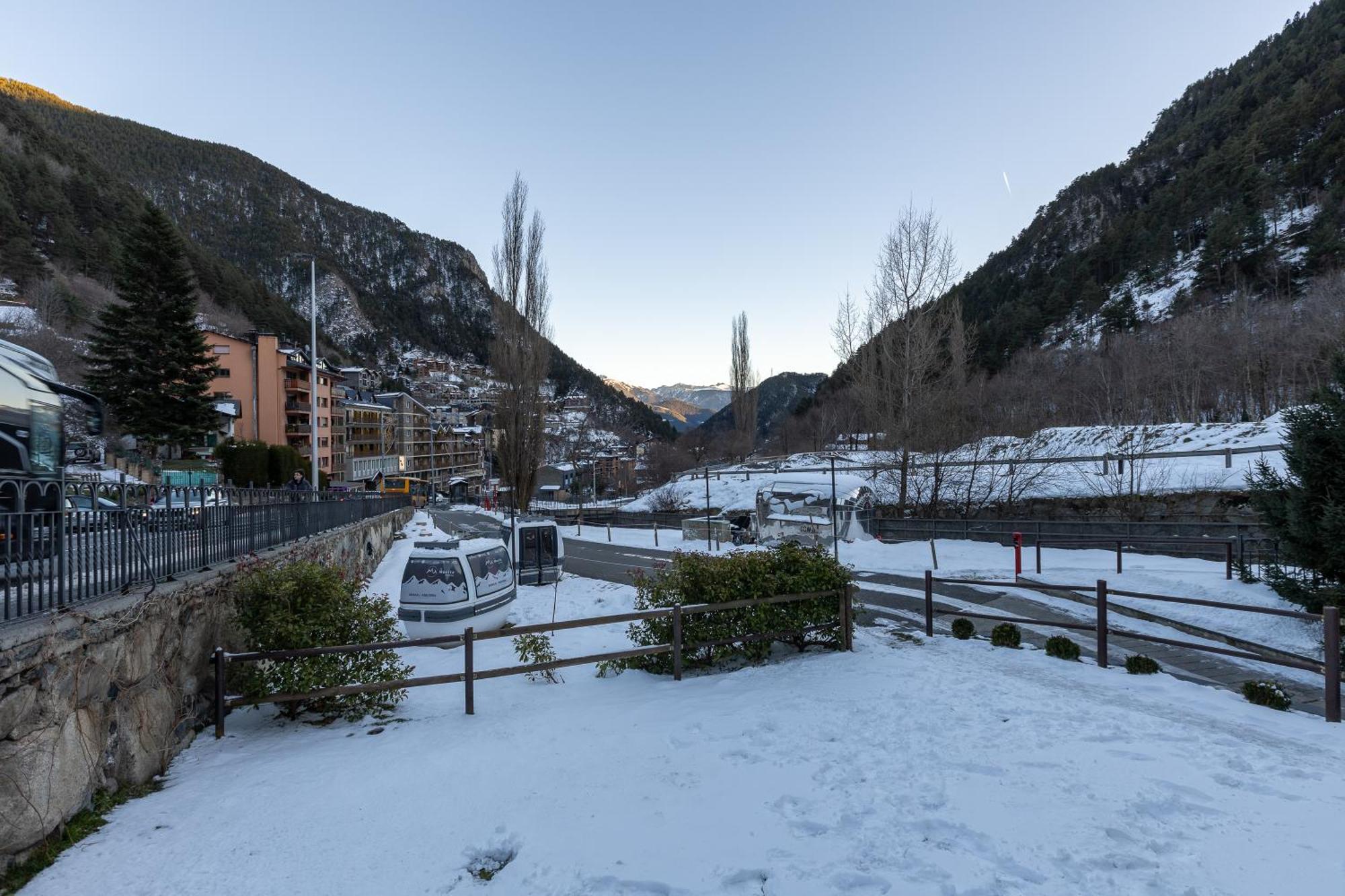 Apartaments Sant Moritz Аринсал Екстериор снимка
