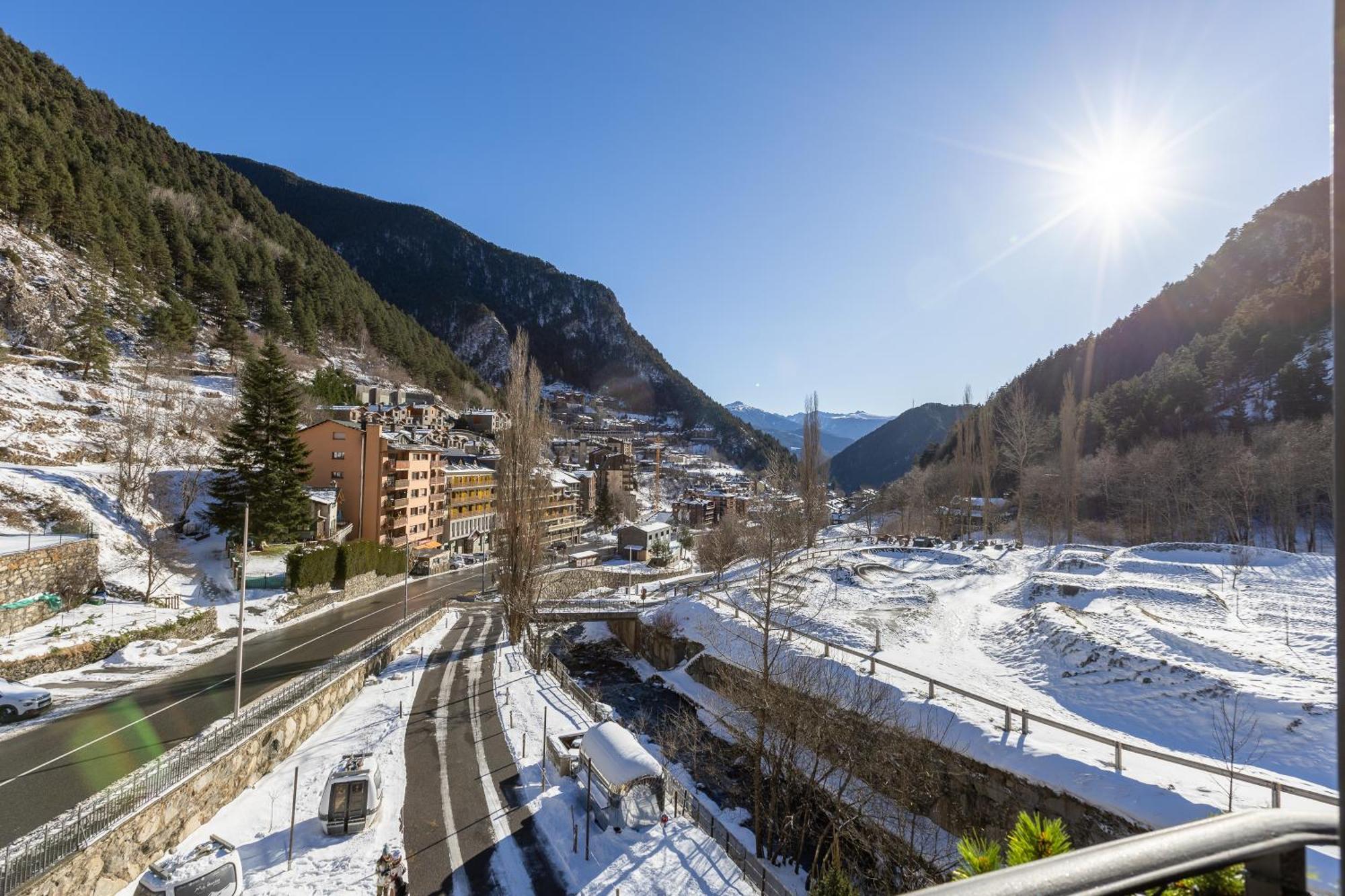Apartaments Sant Moritz Аринсал Екстериор снимка