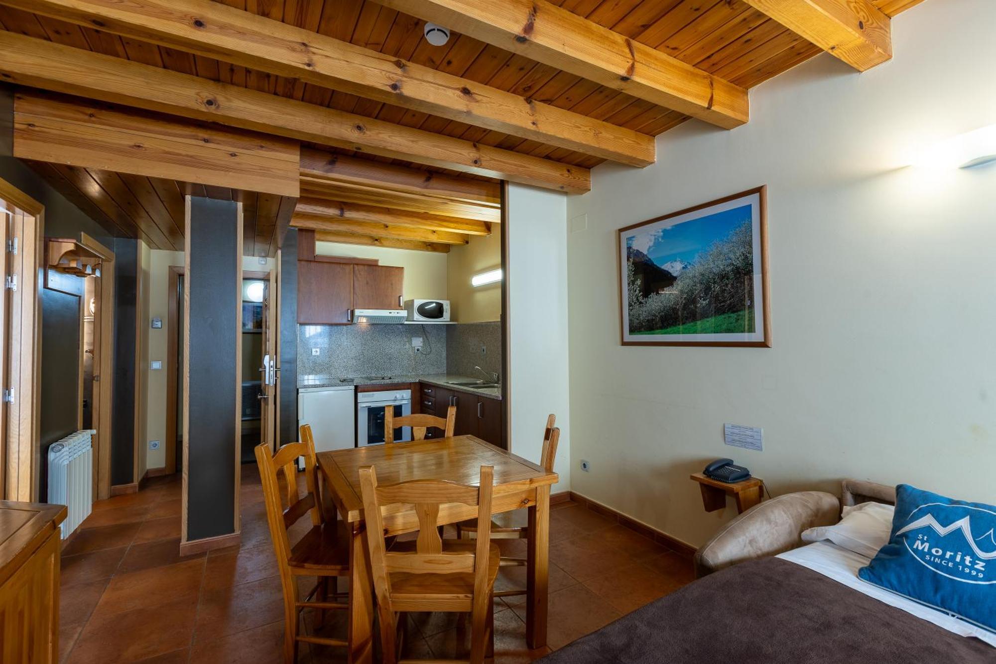 Apartaments Sant Moritz Аринсал Екстериор снимка