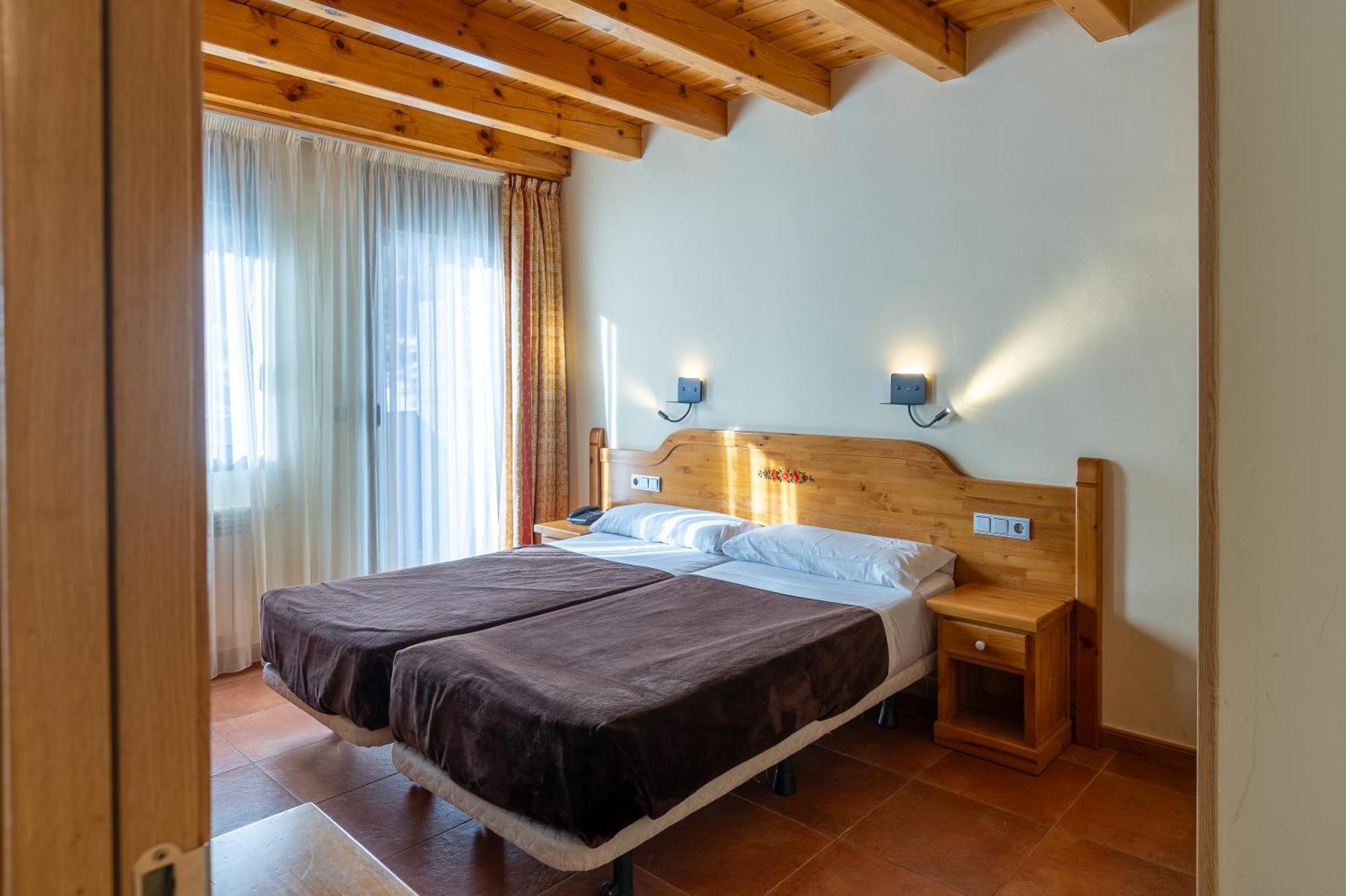 Apartaments Sant Moritz Аринсал Екстериор снимка