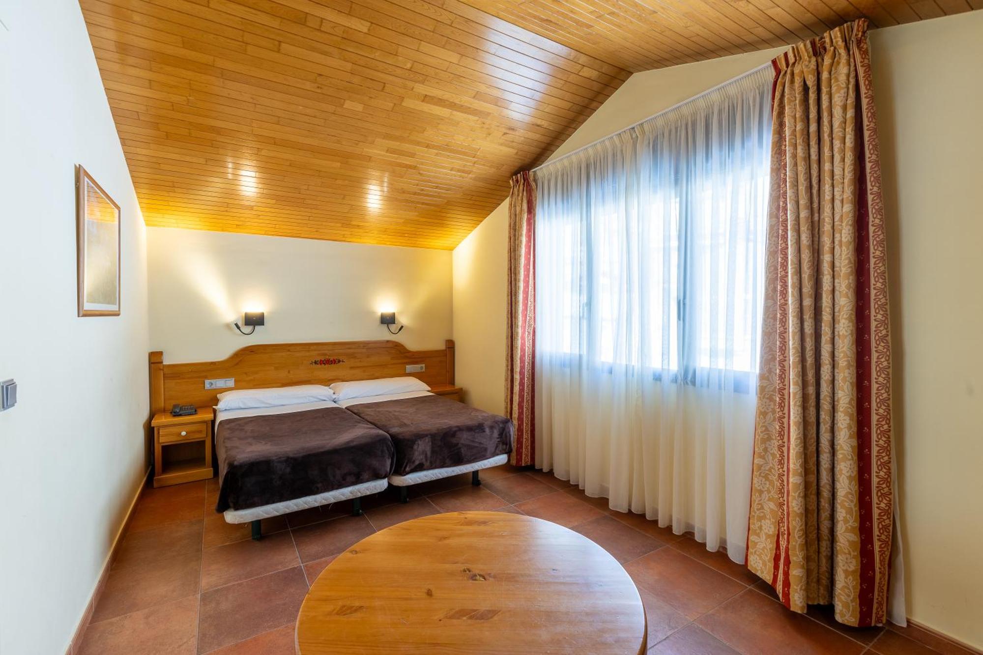 Apartaments Sant Moritz Аринсал Екстериор снимка