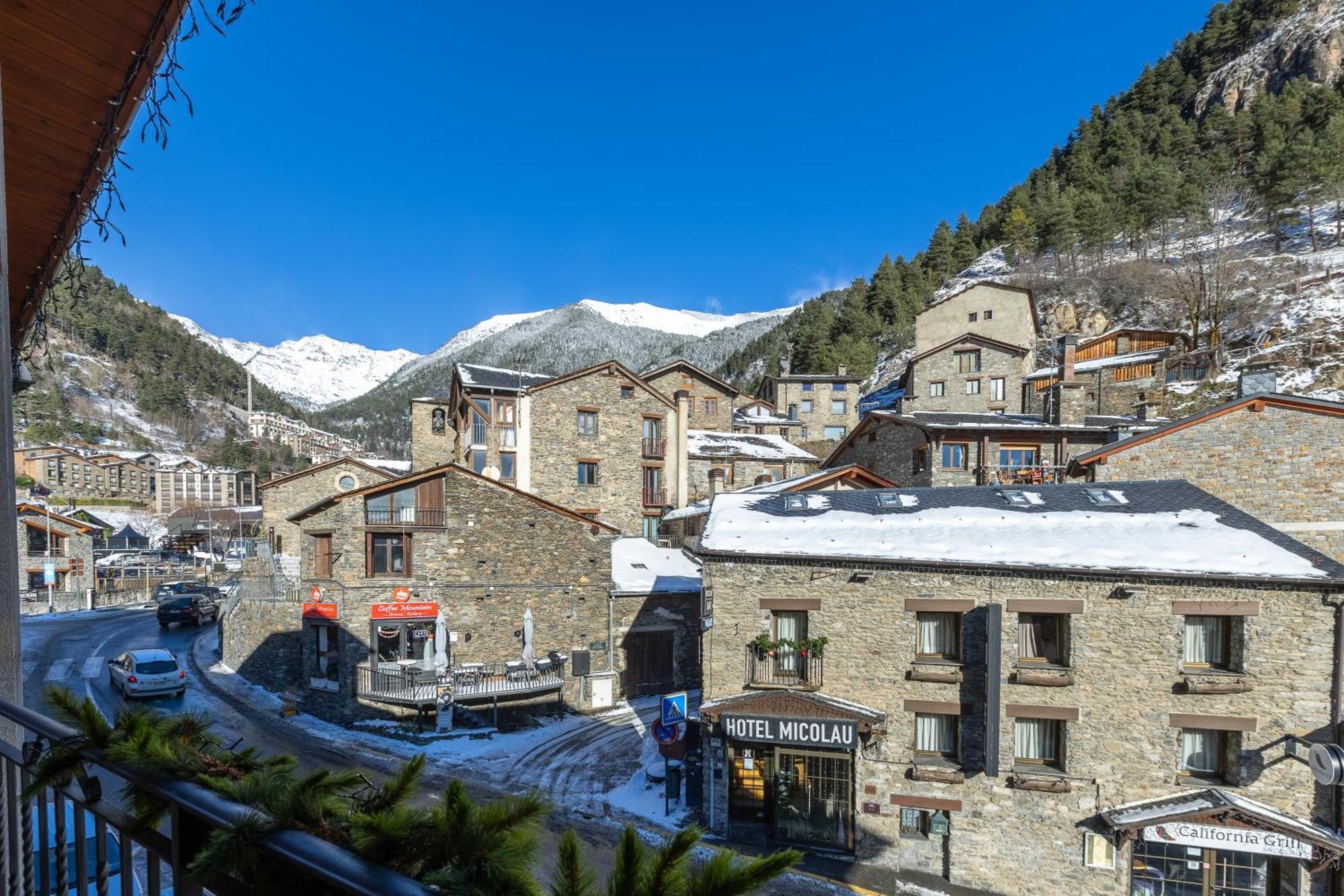 Apartaments Sant Moritz Аринсал Екстериор снимка