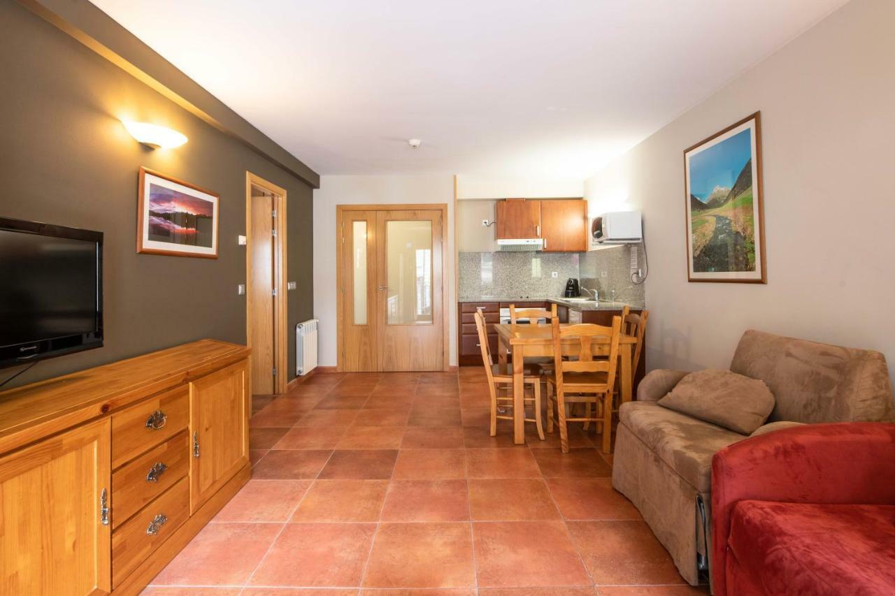 Apartaments Sant Moritz Аринсал Екстериор снимка