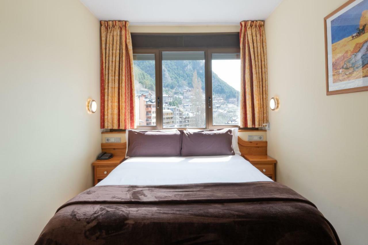 Apartaments Sant Moritz Аринсал Екстериор снимка